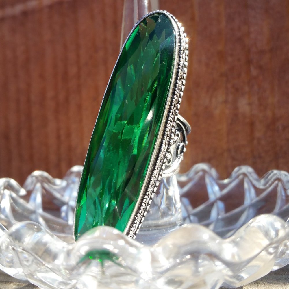 STUNNING GREEN TOPAZ LONG BOARD RING 7.5 - Picture 6 of 8